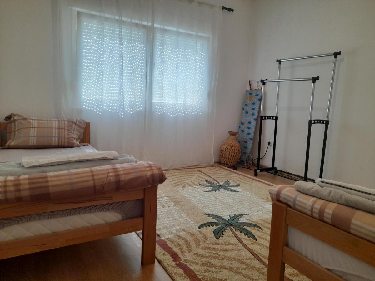 Apartman Avdic โมสตาร์ ภายนอก รูปภาพ